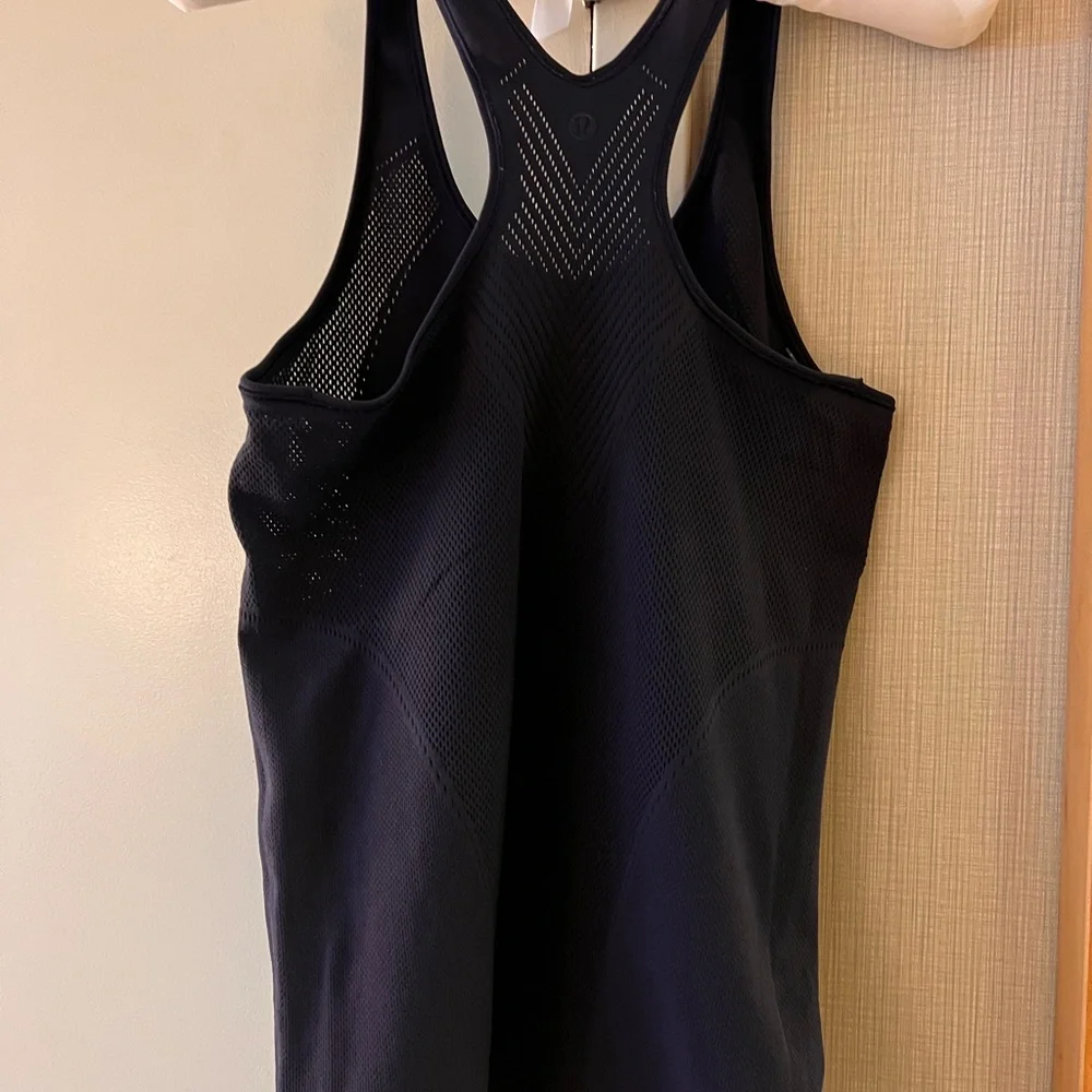 Lululemon Swiftly Razorback - Picture 3 of 6